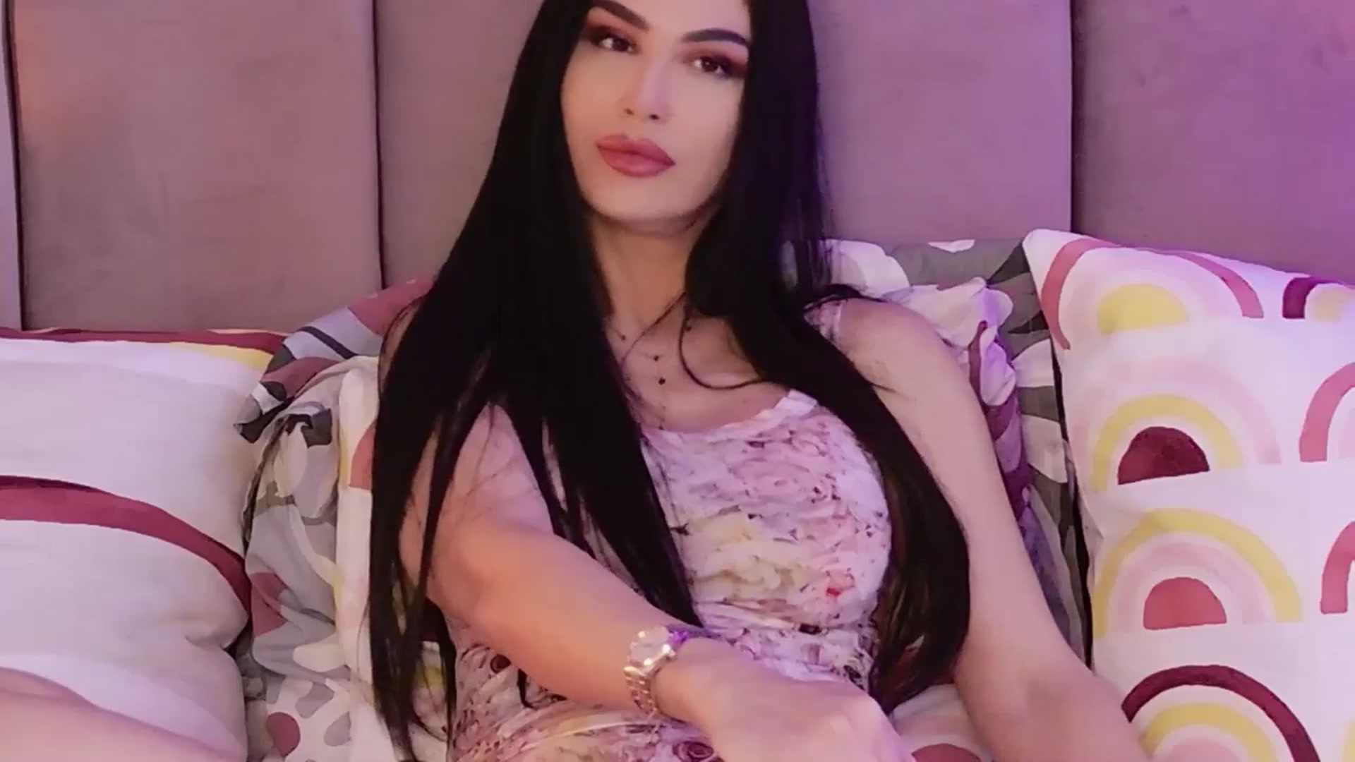 Gallery image thumbnail from Monalise's myfreecams stream on, 04/16/2026, 07:12 image 3 of 20