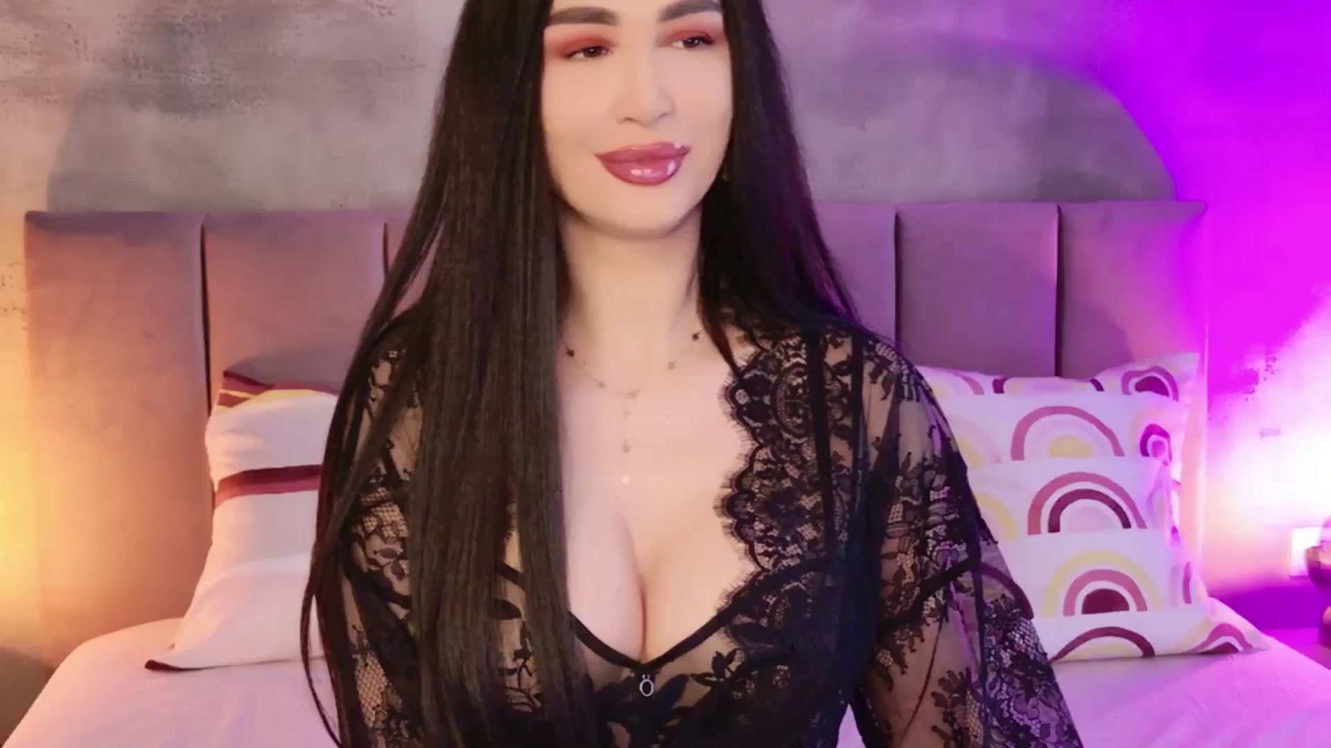 Gallery image thumbnail from Monalise's myfreecams stream on, 04/18/2026, 05:20 image 1 of 20