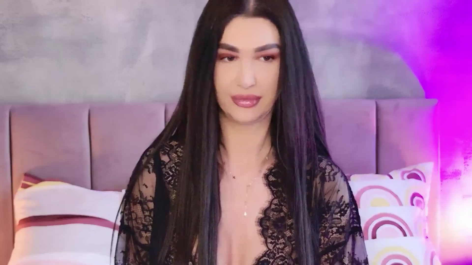 Gallery image thumbnail from Monalise's myfreecams stream on, 04/18/2026, 07:20 image 16 of 20