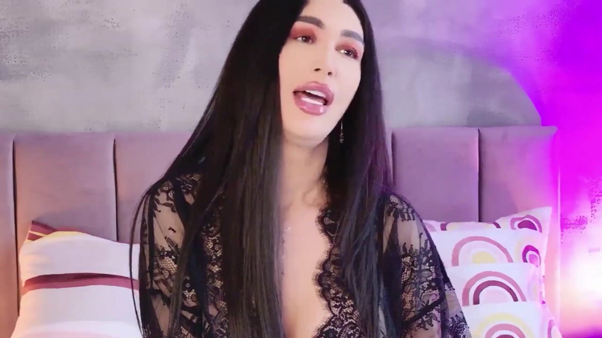 Gallery image thumbnail from Monalise's myfreecams stream on, 04/18/2026, 07:20 image 11 of 20