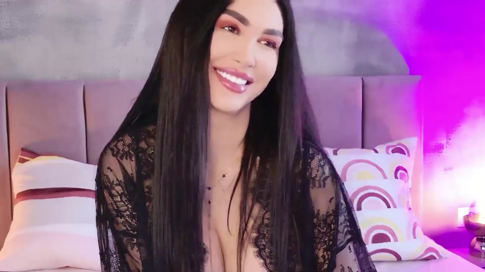 Gallery image thumbnail from Monalise's myfreecams stream on, 04/18/2026, 08:17 image 3 of 20
