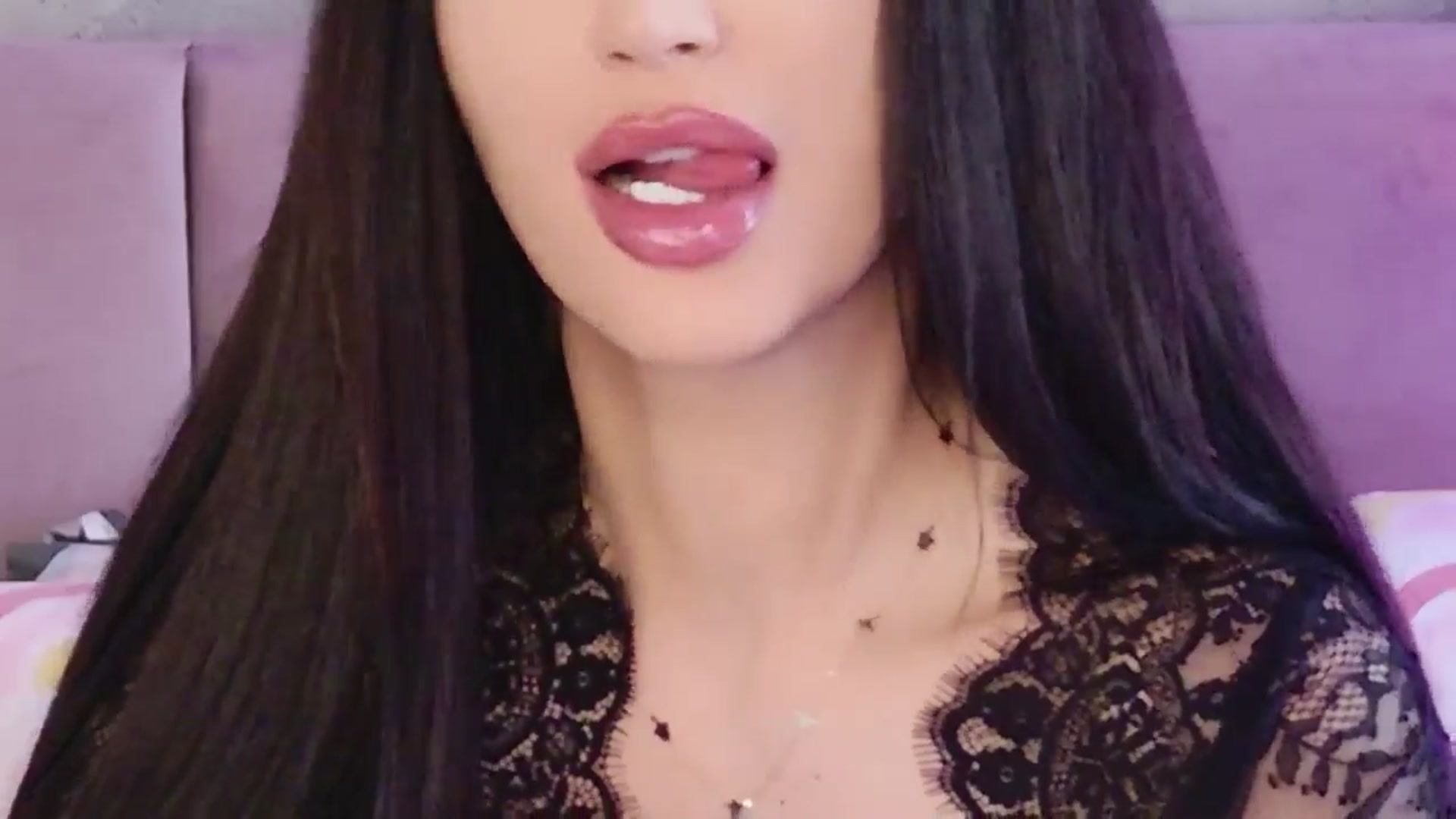 Gallery image thumbnail from Monalise's myfreecams stream on, 04/18/2026, 08:17 image 10 of 20