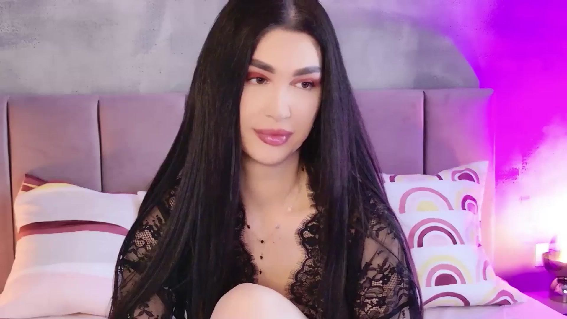 Gallery image thumbnail from Monalise's myfreecams stream on, 04/18/2026, 08:17 image 5 of 20