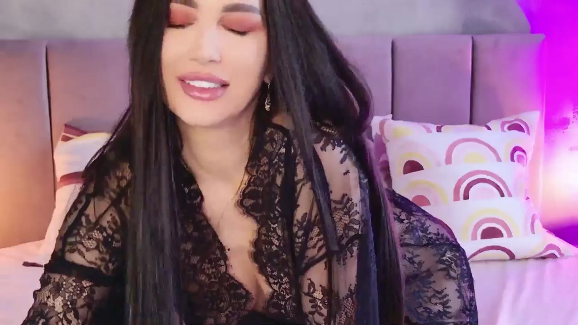 Gallery image thumbnail from Monalise's myfreecams stream on, 04/18/2026, 11:34 image 16 of 20