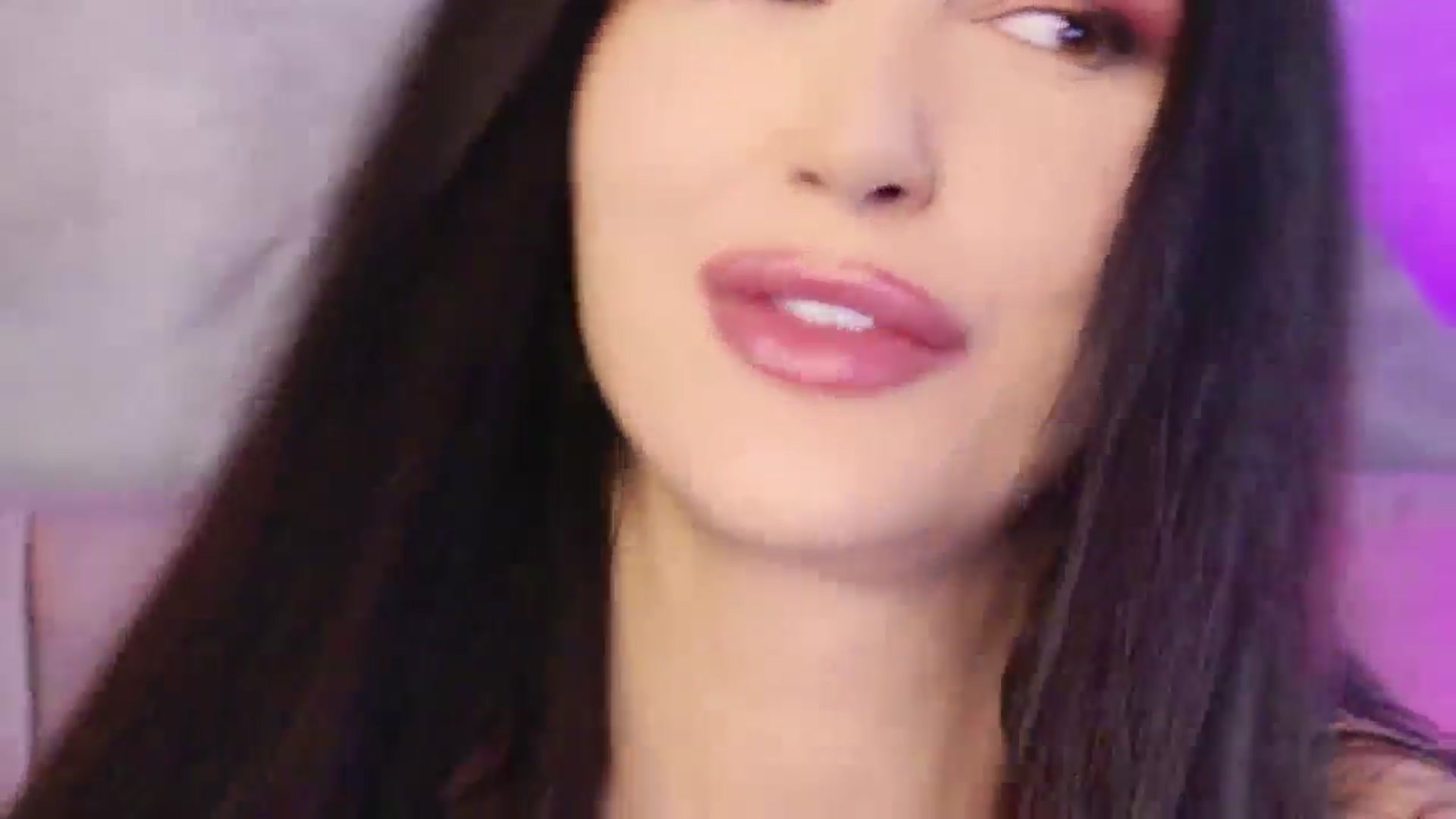Gallery image thumbnail from Monalise's myfreecams stream on, 04/19/2026, 11:49 image 15 of 20