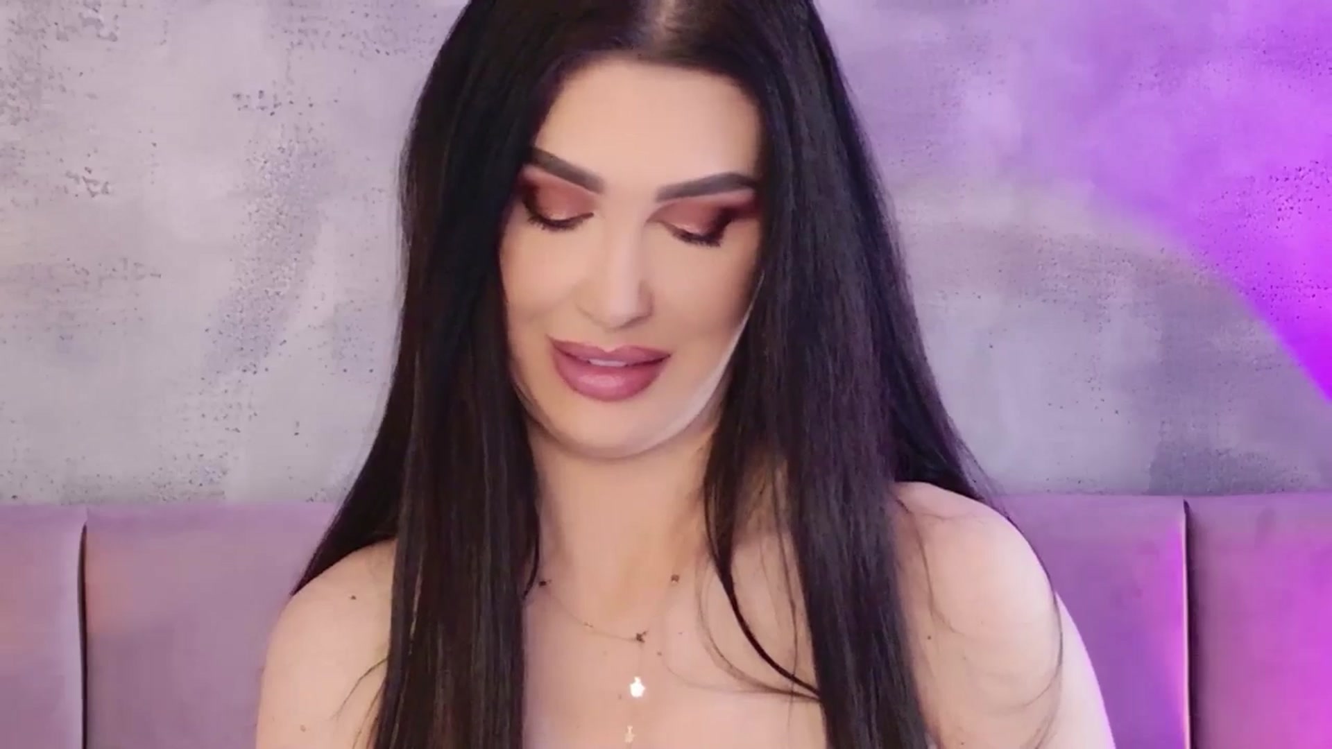 Gallery image thumbnail from Monalise's myfreecams stream on, 04/19/2026, 12:22 image 6 of 20