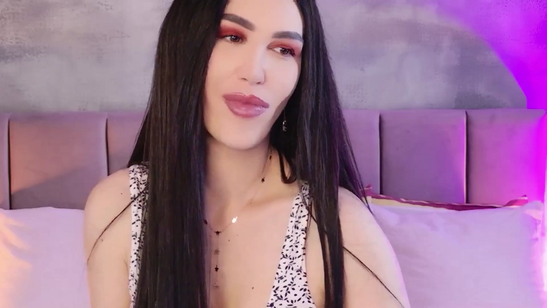 Gallery image thumbnail from Monalise's myfreecams stream on, 04/22/2026, 13:46 image 14 of 20