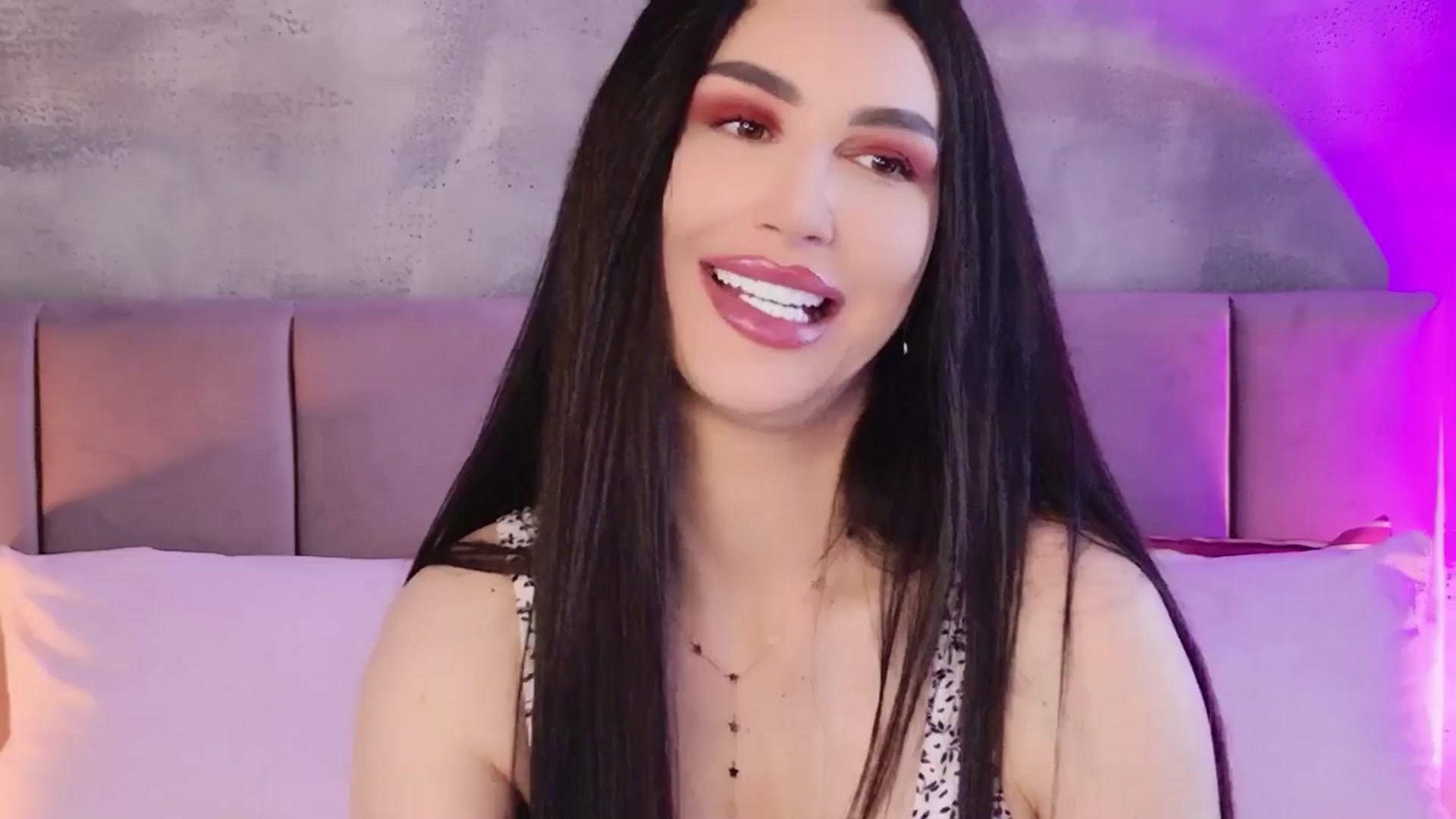 Gallery image thumbnail from Monalise's myfreecams stream on, 04/22/2026, 13:46 image 12 of 20