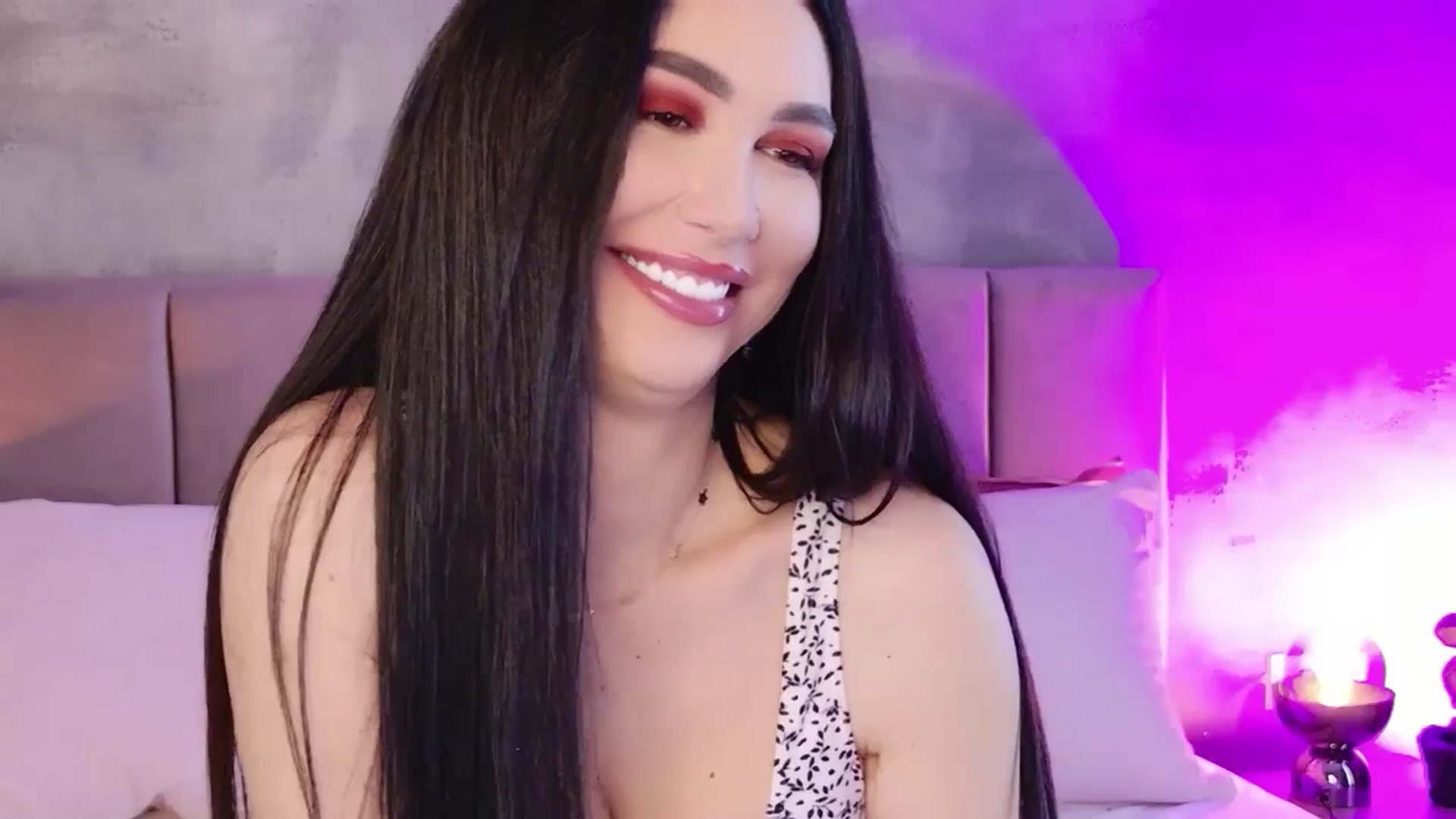 Gallery image thumbnail from Monalise's myfreecams stream on, 04/22/2026, 13:46 image 18 of 20