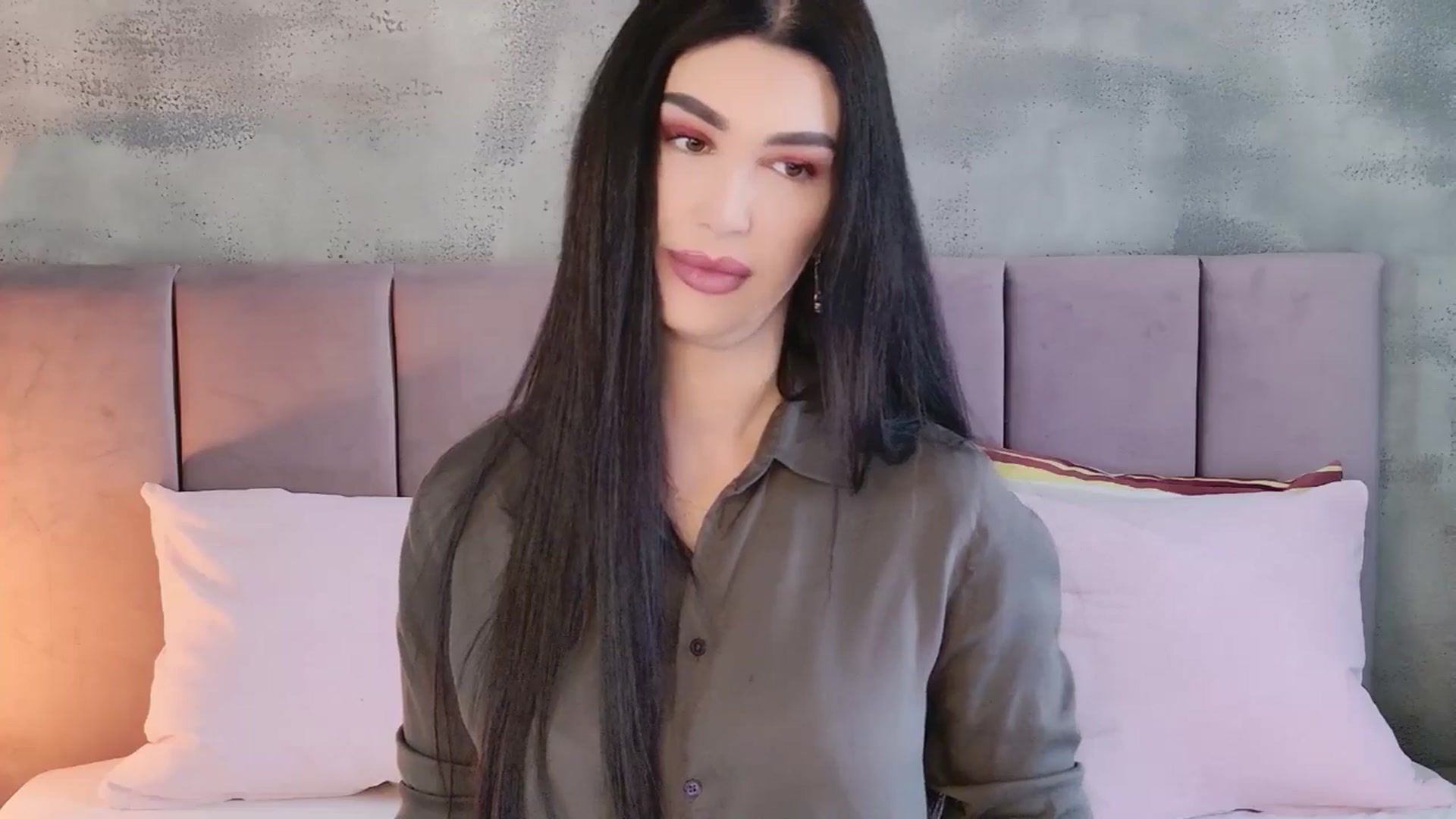 Gallery image thumbnail from Monalise's myfreecams stream on, 04/28/2026, 09:39 image 14 of 20