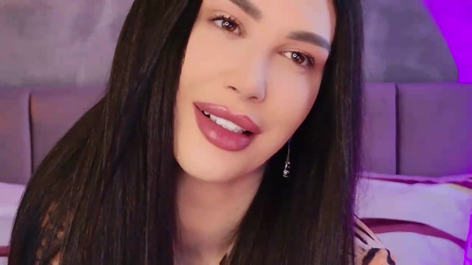 Gallery image thumbnail from Monalise's myfreecams stream on, 05/04/2026, 05:05 image 12 of 20