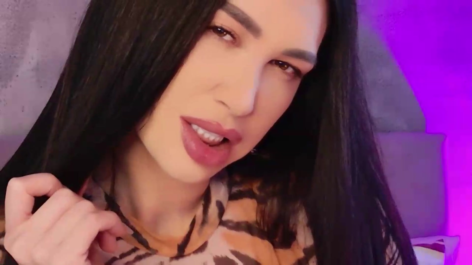 Gallery image thumbnail from Monalise's myfreecams stream on, 05/04/2026, 05:05 image 3 of 20