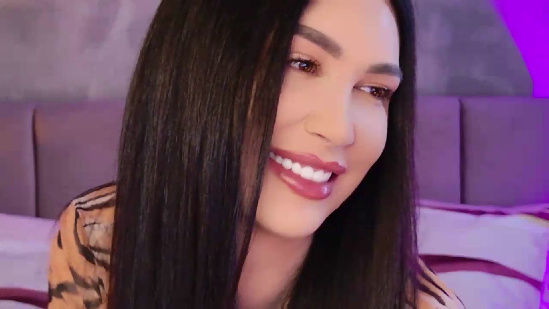 Gallery image thumbnail from Monalise's myfreecams stream on, 05/04/2026, 05:05 image 13 of 20