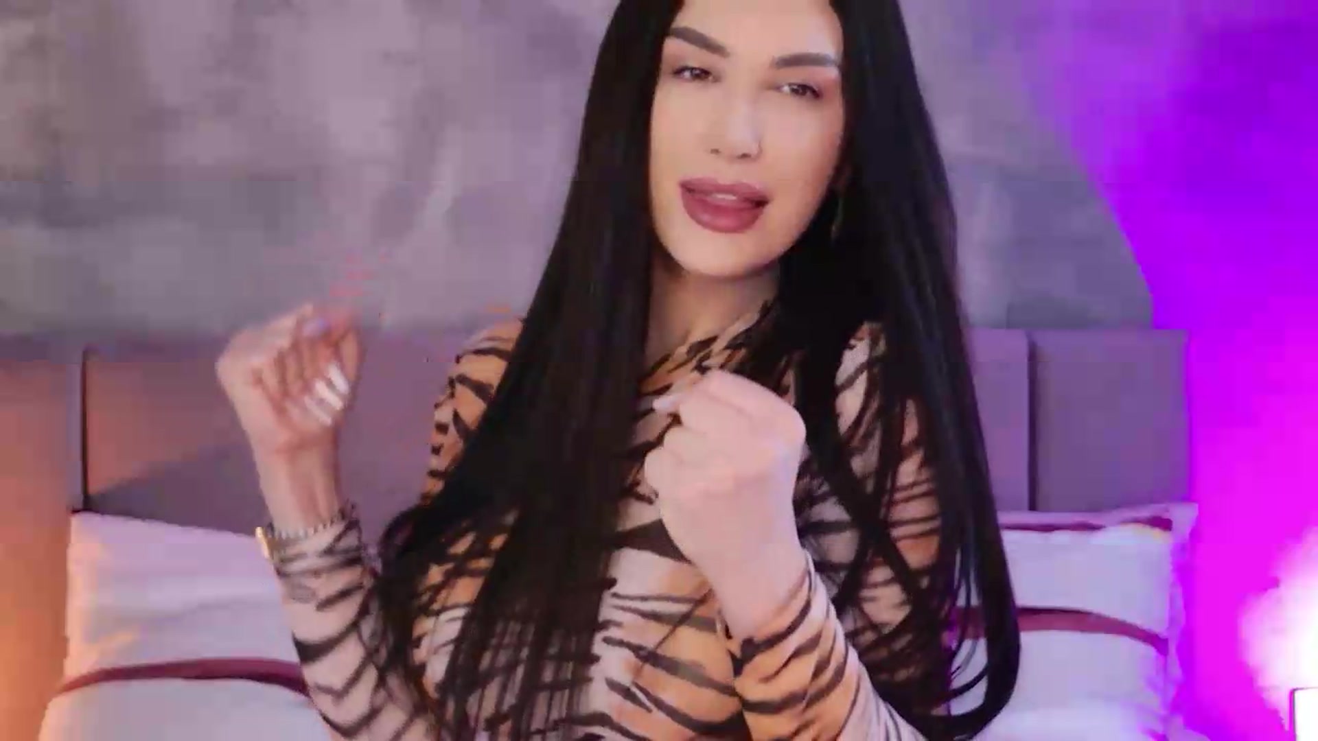 Gallery image thumbnail from Monalise's myfreecams stream on, 05/04/2026, 06:31 image 17 of 20