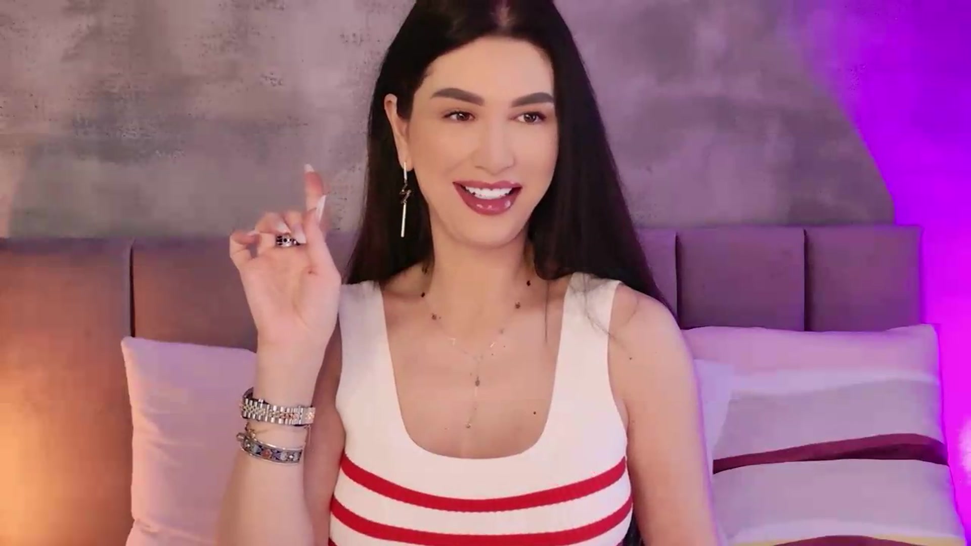 Gallery image thumbnail from Monalise's myfreecams stream on, 05/16/2026, 14:35 image 2 of 20