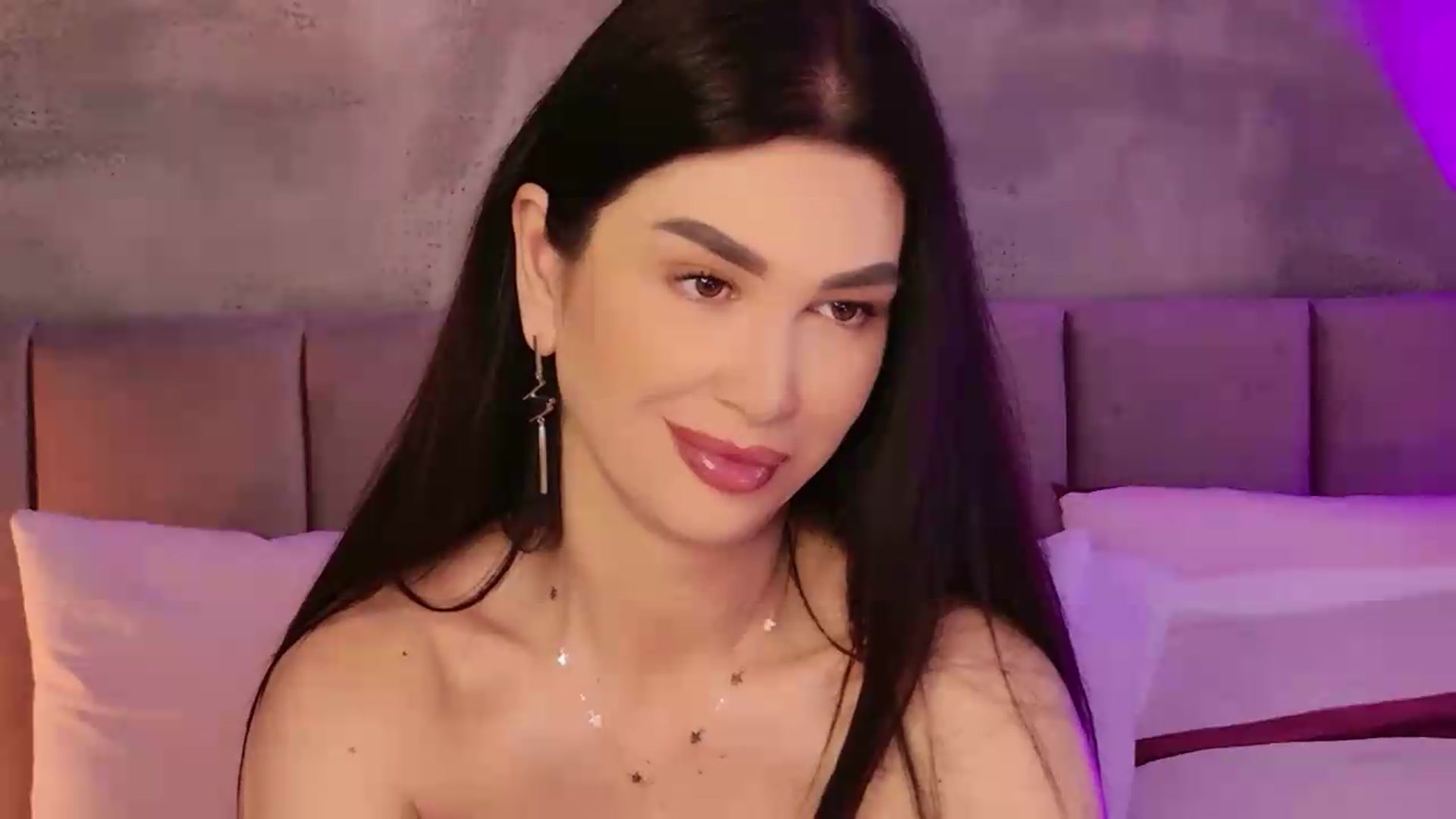 Gallery image thumbnail from Monalise's myfreecams stream on, 05/16/2026, 15:17 image 17 of 20