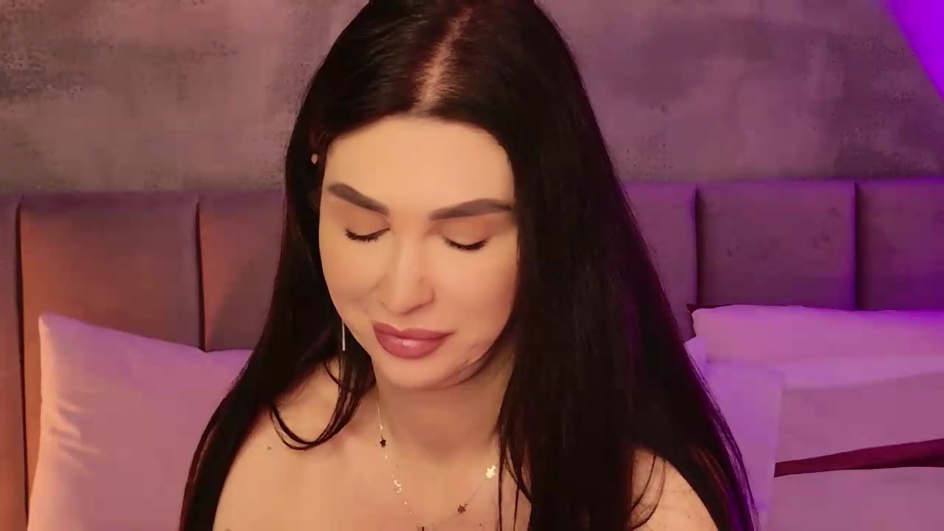Gallery image thumbnail from Monalise's myfreecams stream on, 05/16/2026, 18:22 image 14 of 20