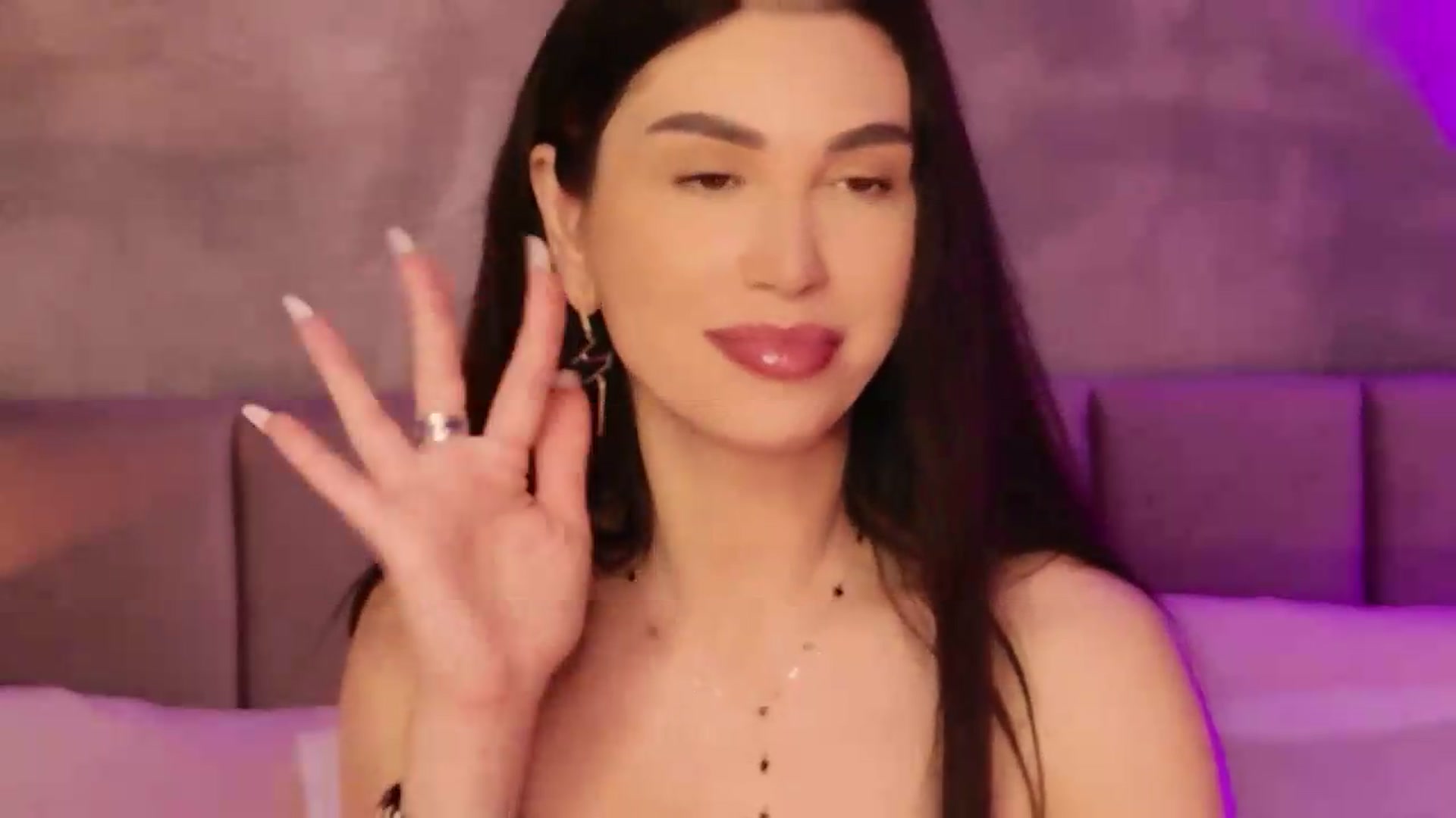 Gallery image thumbnail from Monalise's myfreecams stream on, 05/17/2026, 18:14 image 8 of 20