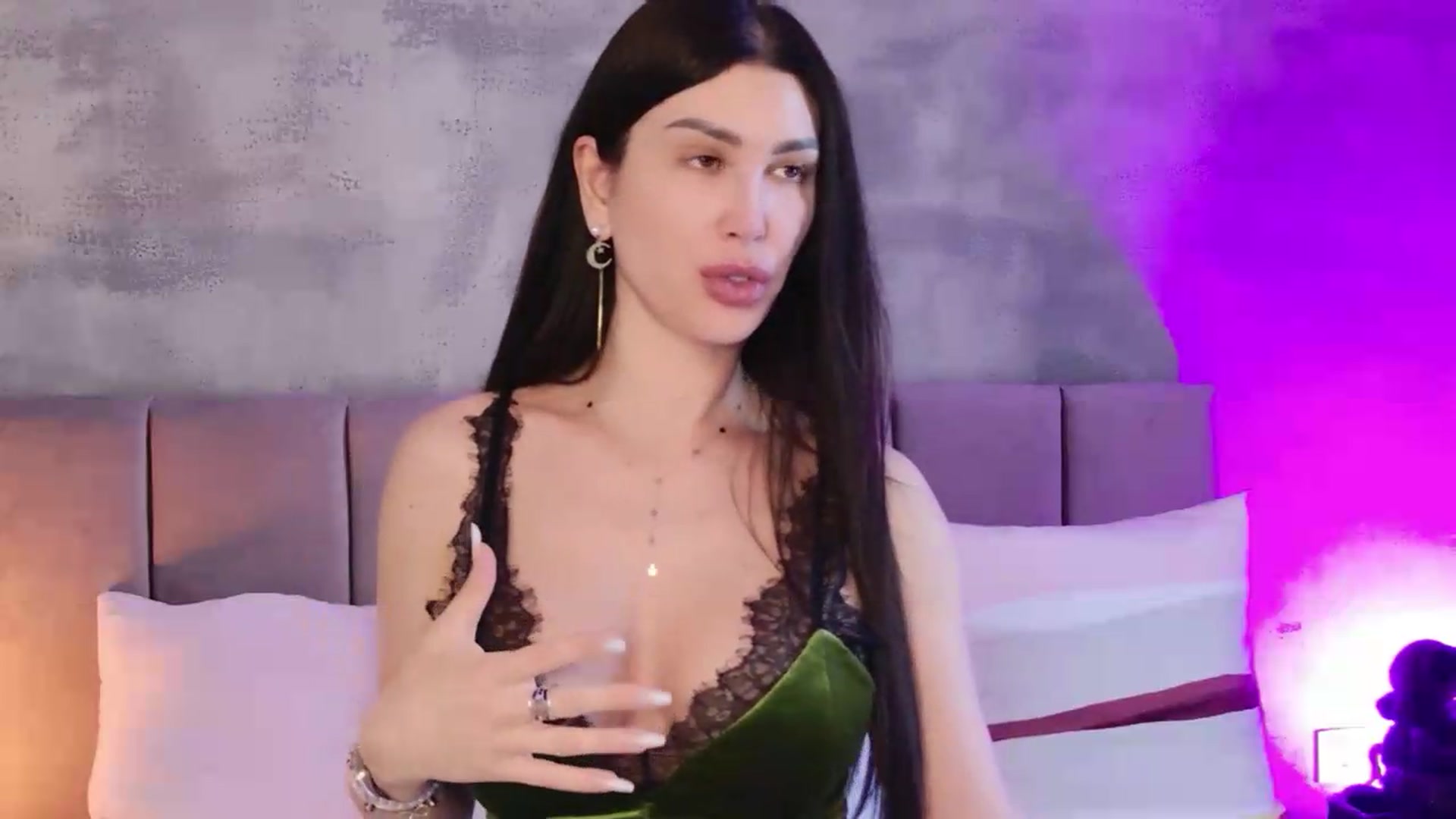 Gallery image thumbnail from Monalise's myfreecams stream on, 05/23/2026, 14:25 image 5 of 20