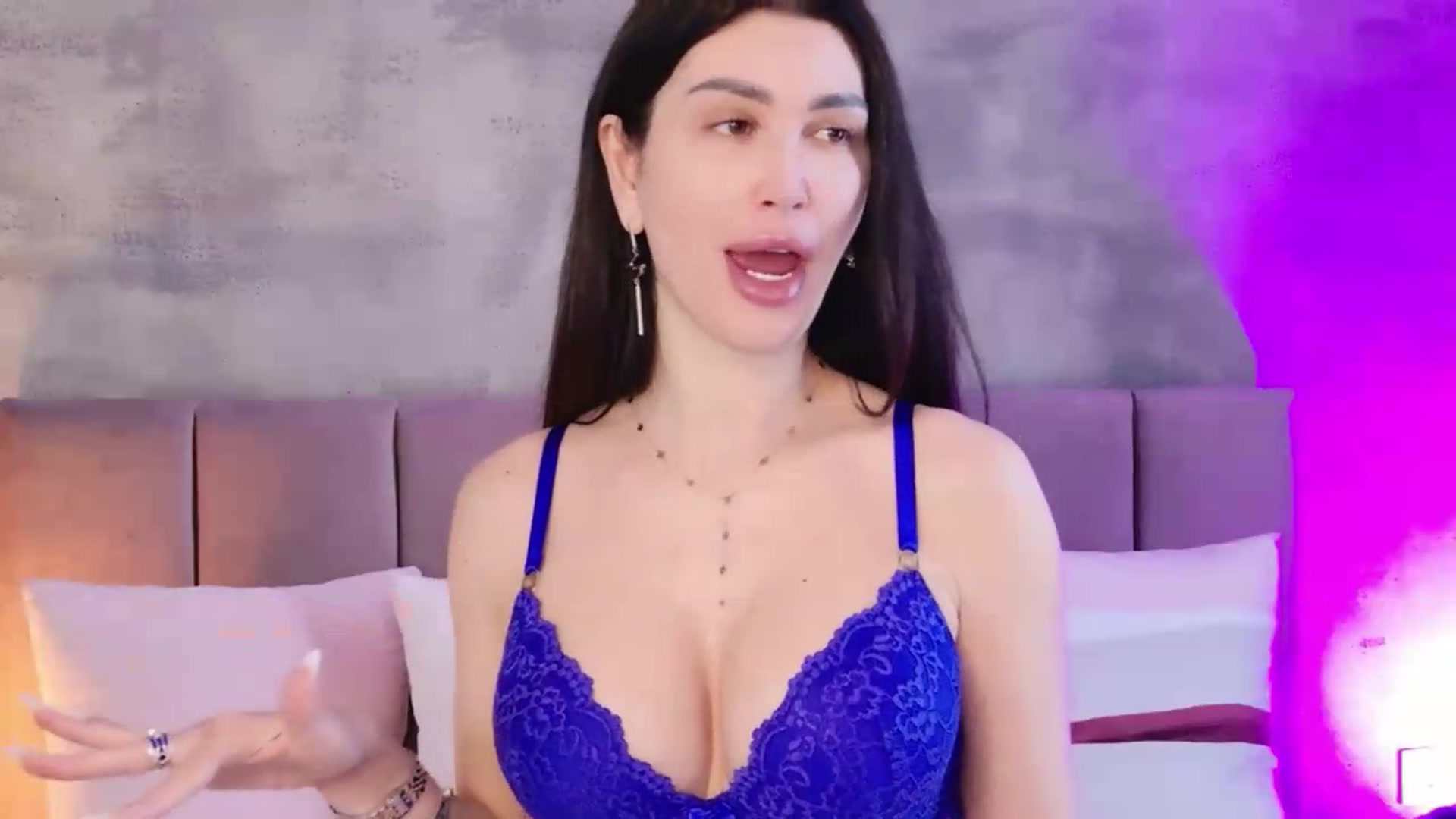 Gallery image thumbnail from Monalise's myfreecams stream on, 05/24/2026, 12:44 image 4 of 20