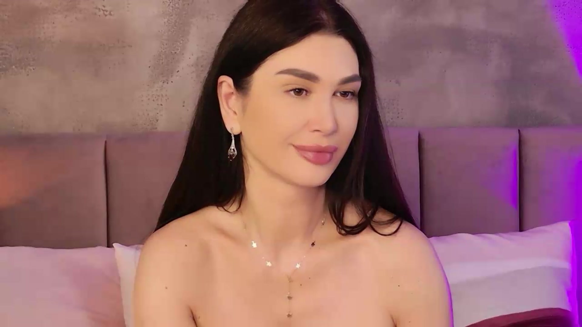 Gallery image thumbnail from Monalise's myfreecams stream on, 05/30/2026, 17:23 image 2 of 20
