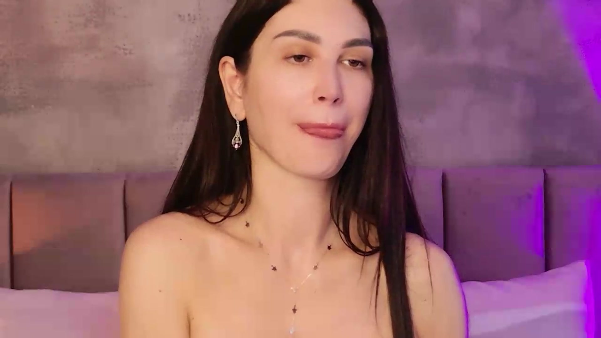 Gallery image thumbnail from Monalise's myfreecams stream on, 05/31/2026, 15:36 image 20 of 20