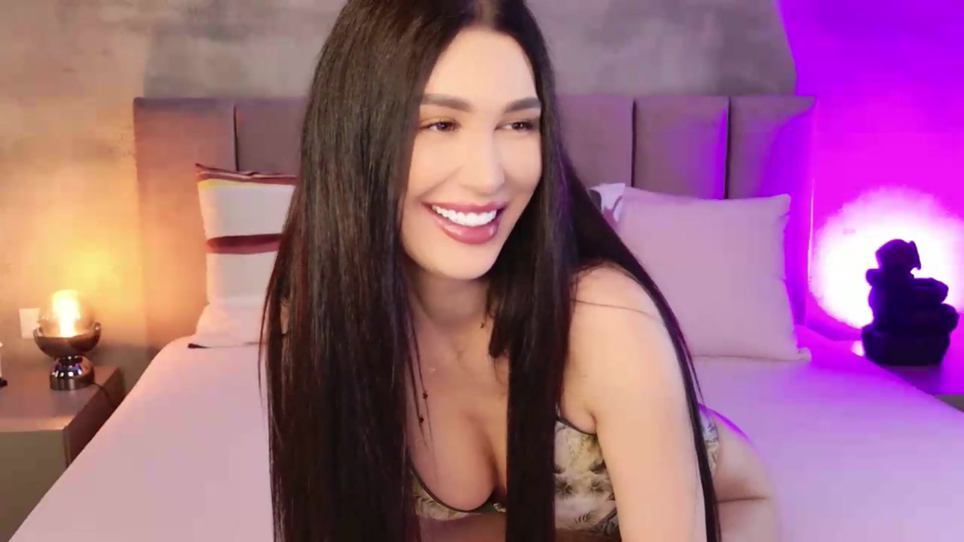Gallery image thumbnail from Monalise's myfreecams stream on, 06/01/2026, 15:26 image 13 of 20