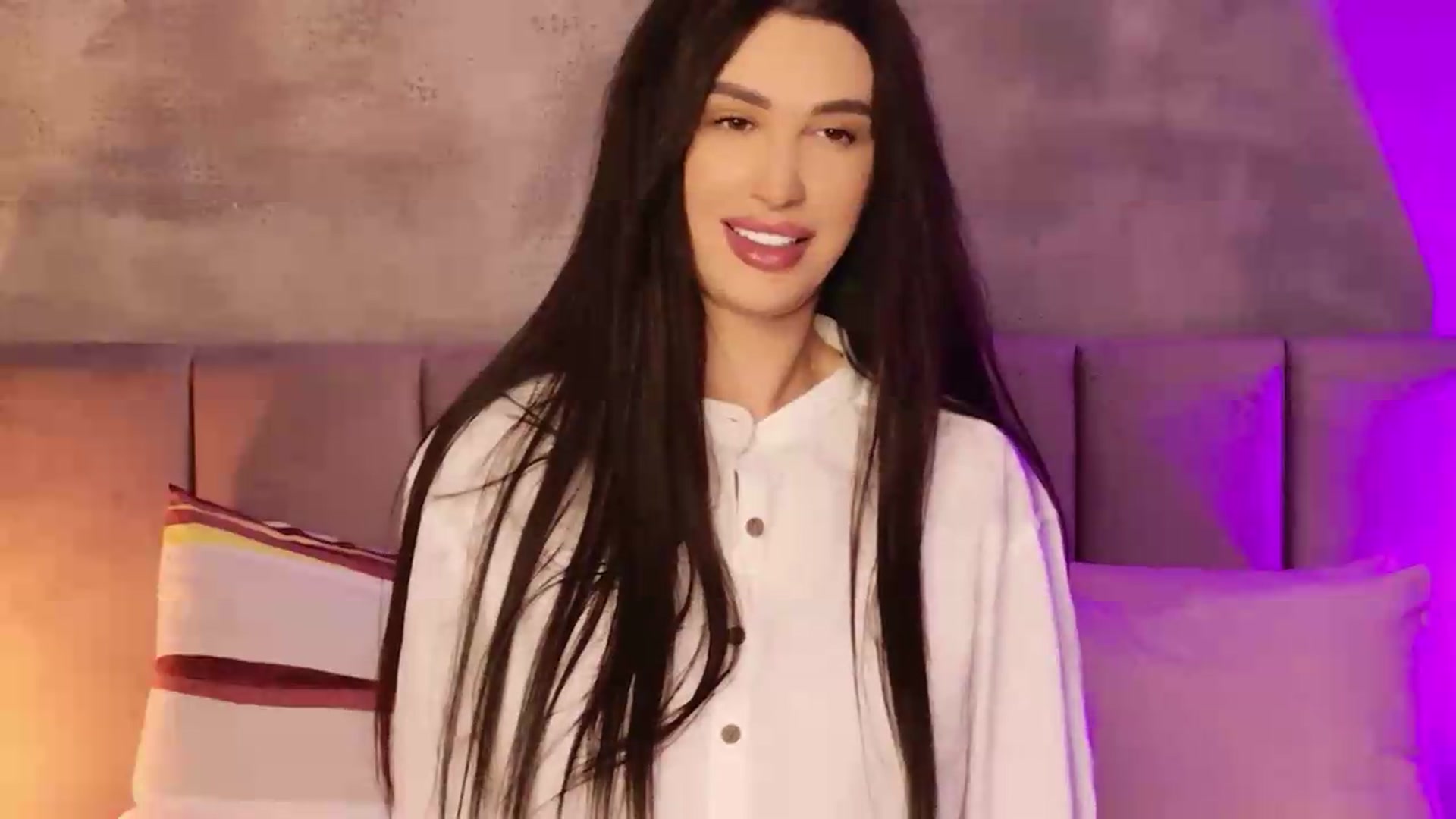 Gallery image thumbnail from Monalise's myfreecams stream on, 06/01/2026, 18:13 image 19 of 20