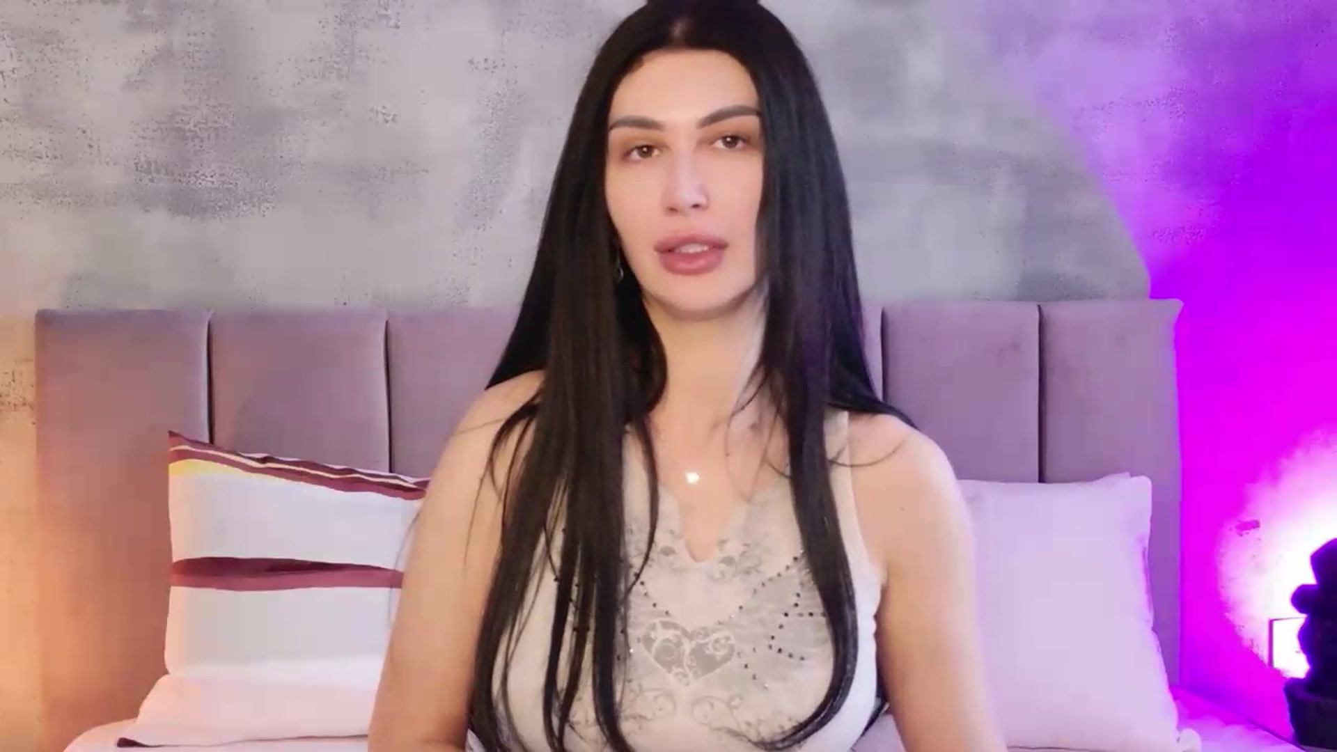 Gallery image thumbnail from Monalise's myfreecams stream on, 06/03/2026, 09:58 image 6 of 20