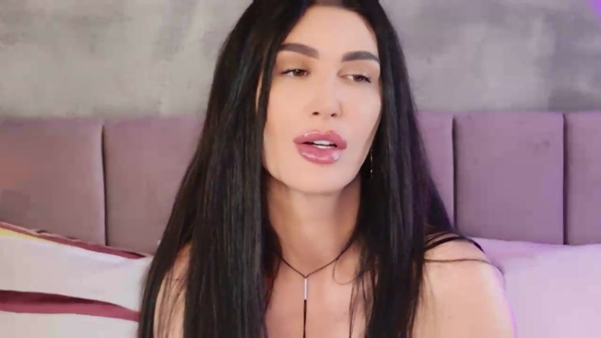 Gallery image thumbnail from Monalise's myfreecams stream on, 06/09/2026, 16:52 image 5 of 20