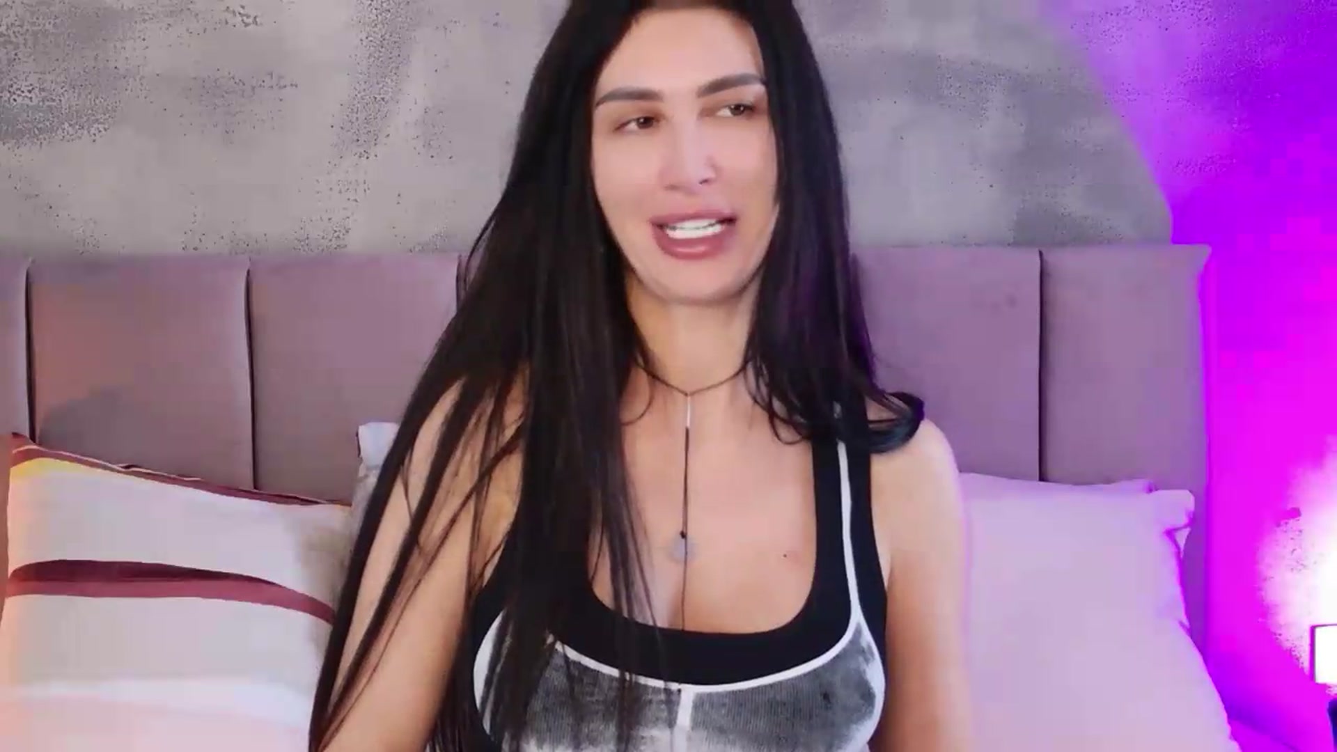 Gallery image thumbnail from Monalise's myfreecams stream on, 06/10/2026, 14:22 image 15 of 20