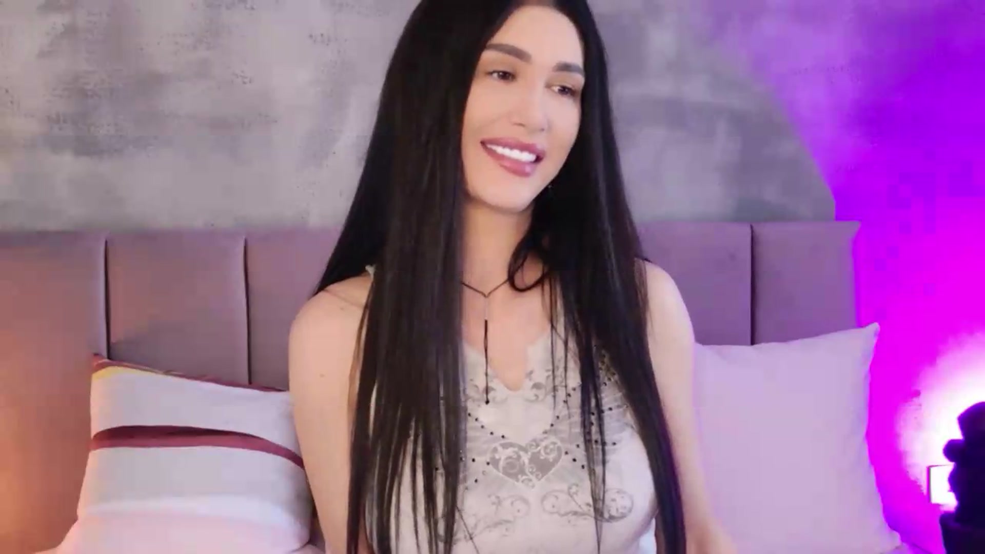 Gallery image thumbnail from Monalise's myfreecams stream on, 06/13/2026, 07:51 image 19 of 20