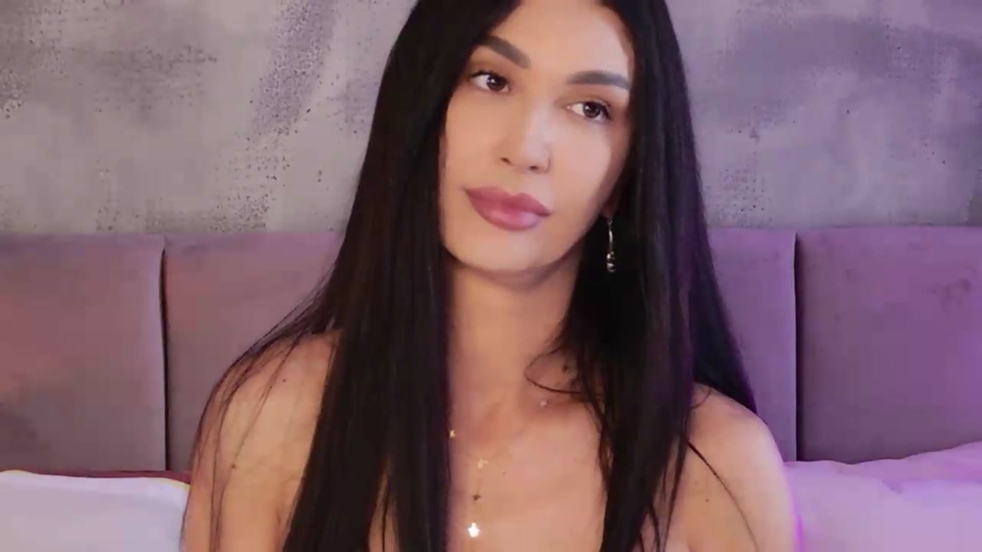 Gallery image thumbnail from Monalise's myfreecams stream on, 06/24/2026, 12:41 image 9 of 20