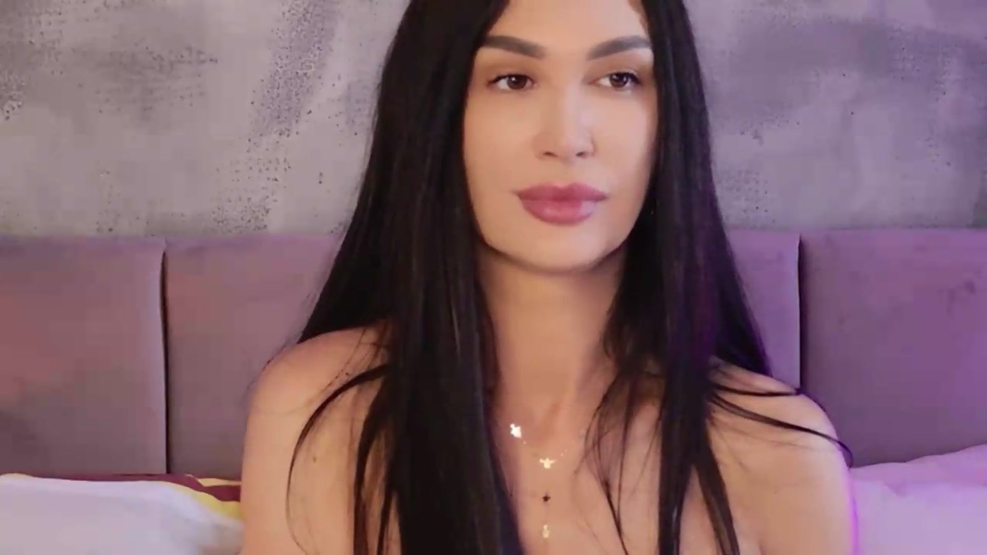 Gallery image thumbnail from Monalise's myfreecams stream on, 06/24/2026, 12:41 image 4 of 20