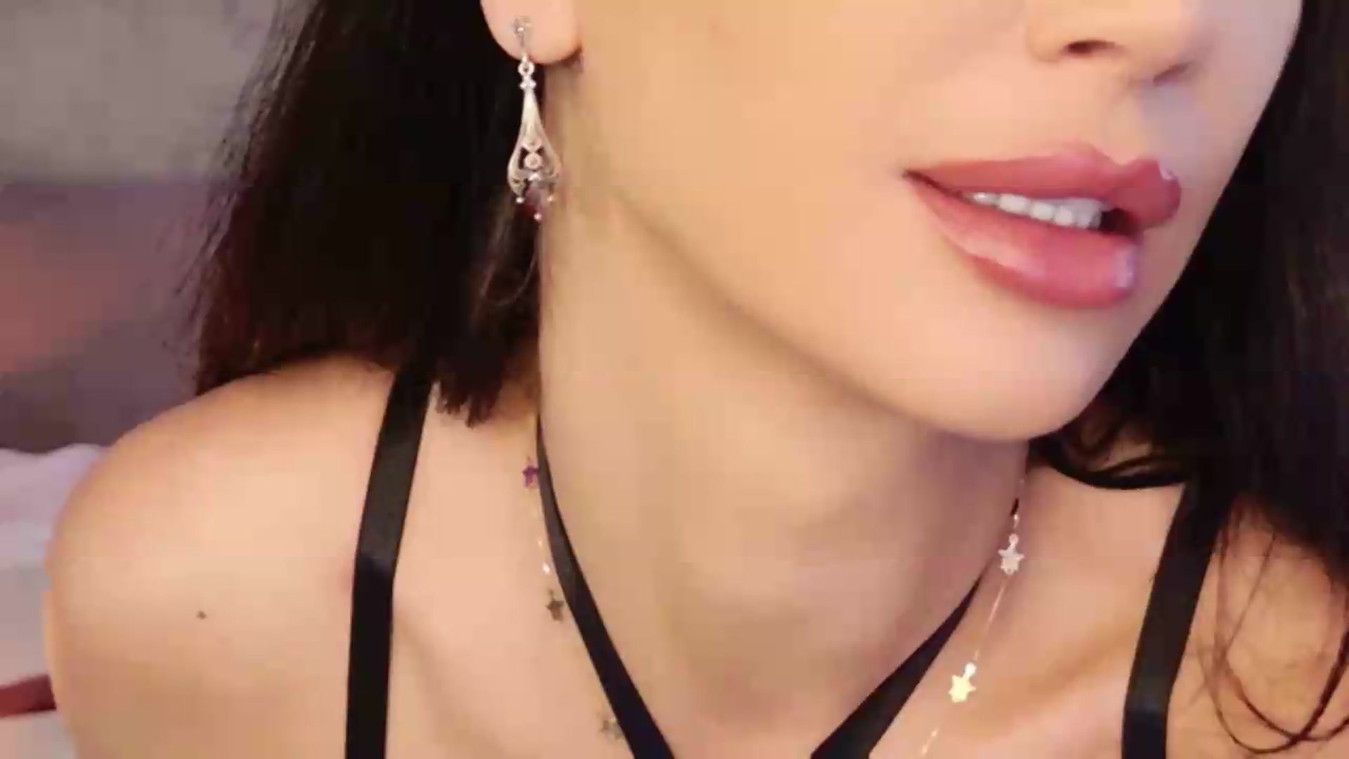 Gallery image thumbnail from Monalise's myfreecams stream on, 06/25/2026, 08:16 image 20 of 20