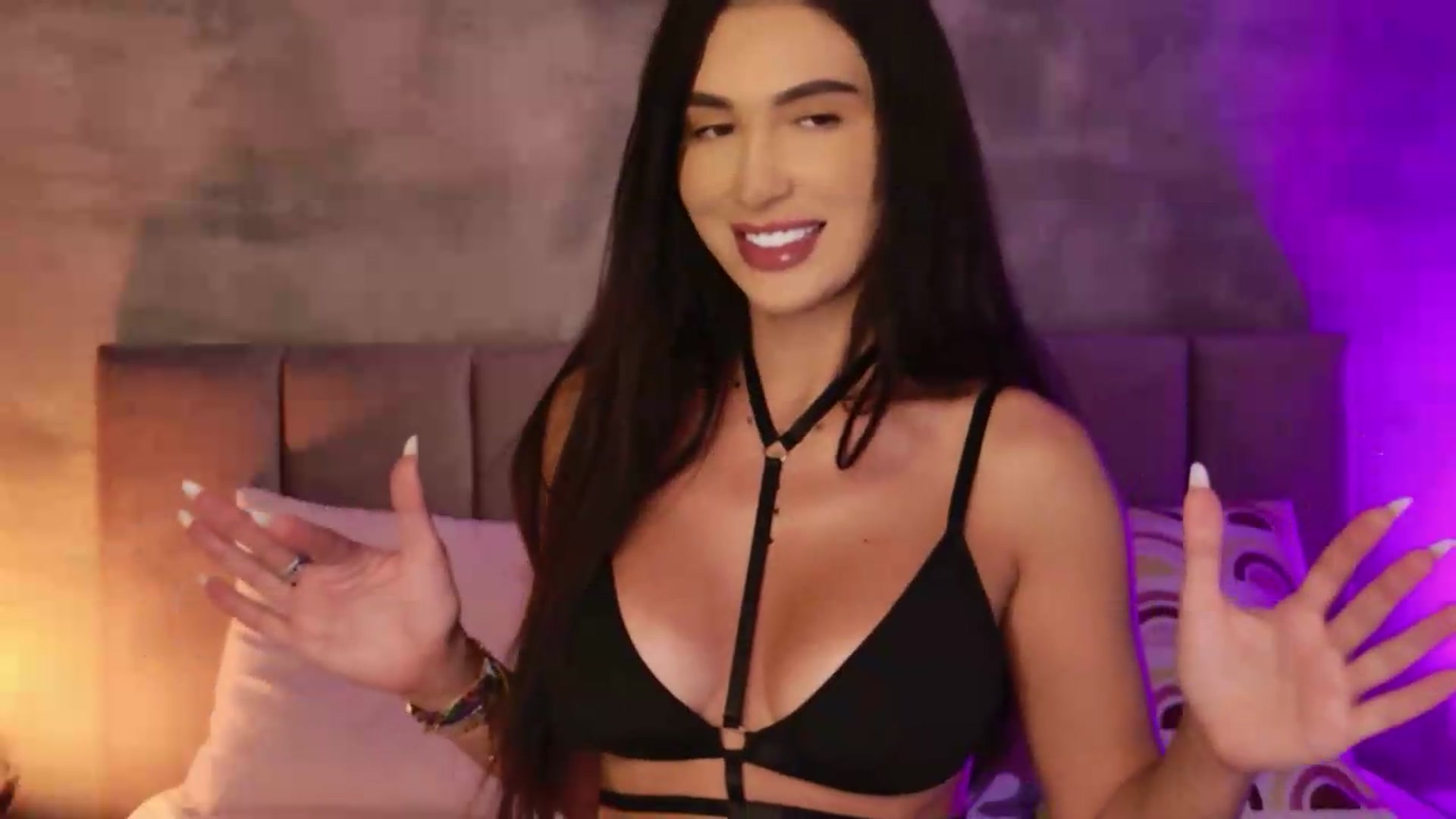 Gallery image thumbnail from Monalise's myfreecams stream on, 07/09/2026, 15:26 image 8 of 20