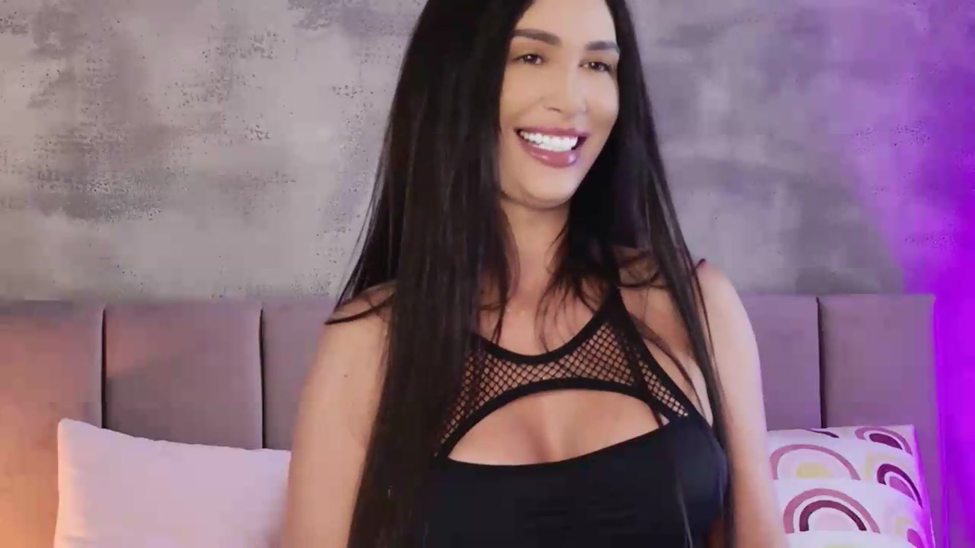 Gallery image thumbnail from Monalise's myfreecams stream on, 07/10/2026, 15:18 image 11 of 20