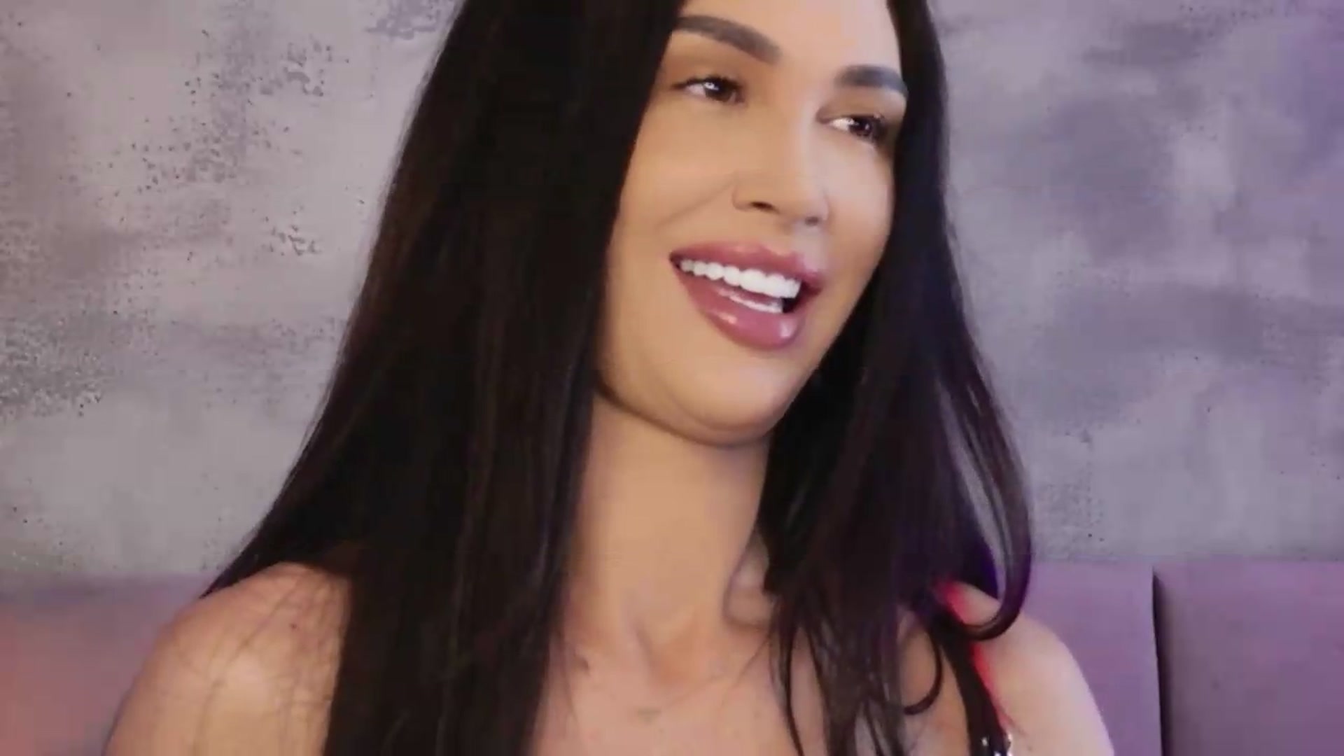 Gallery image thumbnail from Monalise's myfreecams stream on, 07/11/2026, 11:58 image 10 of 20