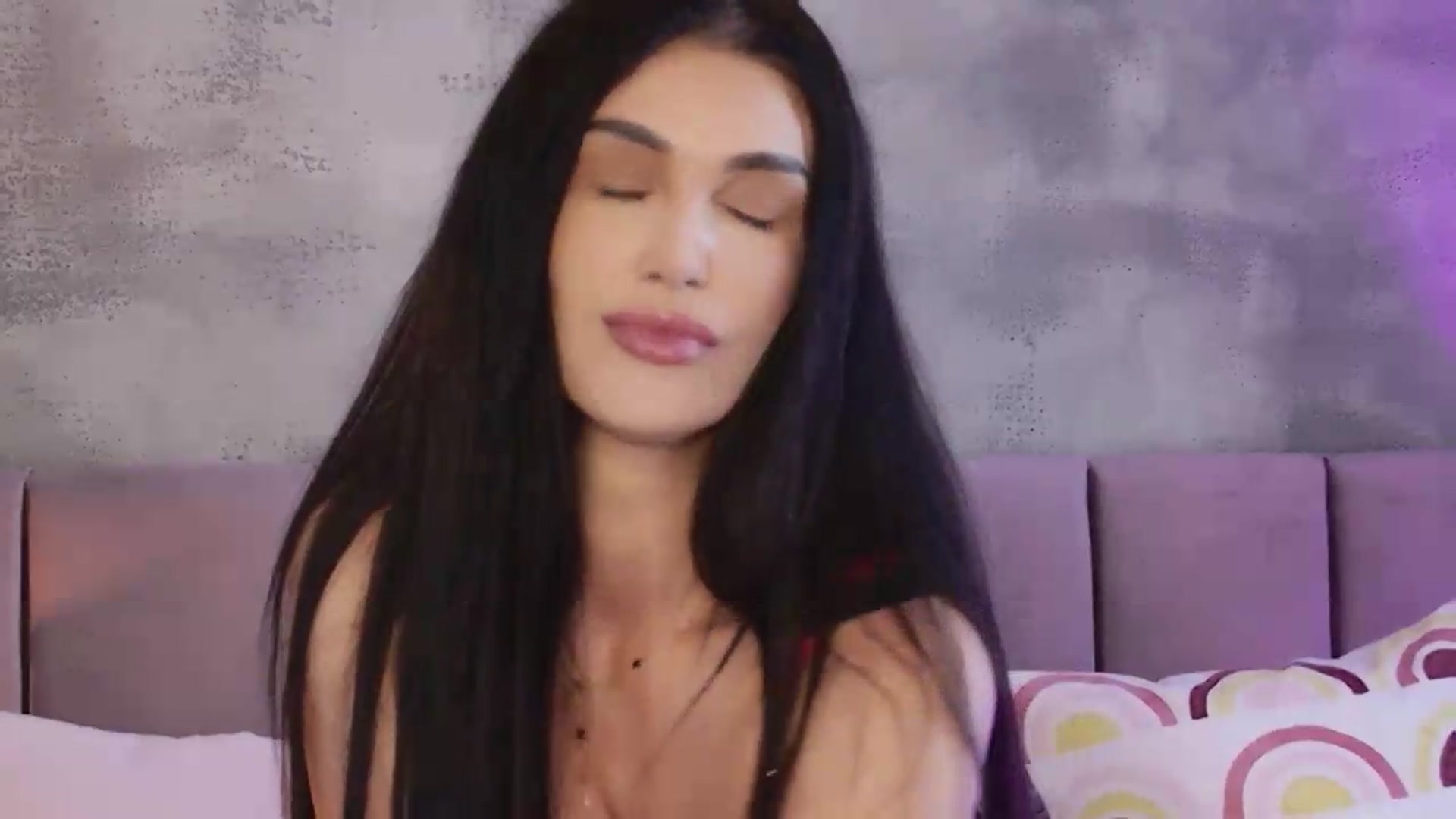 Gallery image thumbnail from Monalise's myfreecams stream on, 07/11/2026, 15:14 image 9 of 20