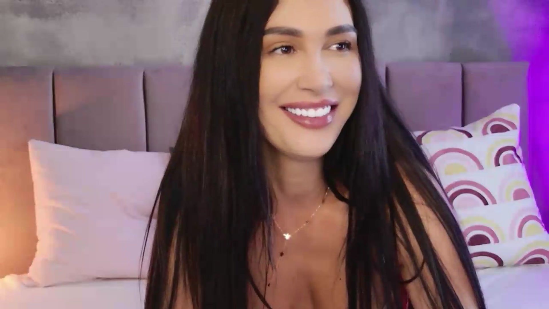 Gallery image thumbnail from Monalise's myfreecams stream on, 07/11/2026, 15:14 image 12 of 20