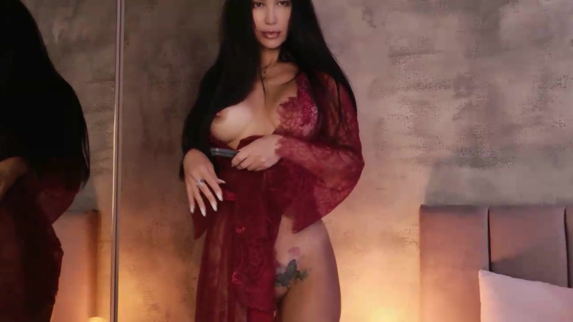 Gallery image thumbnail from Monalise's myfreecams stream on, 07/18/2026, 16:02 image 6 of 20