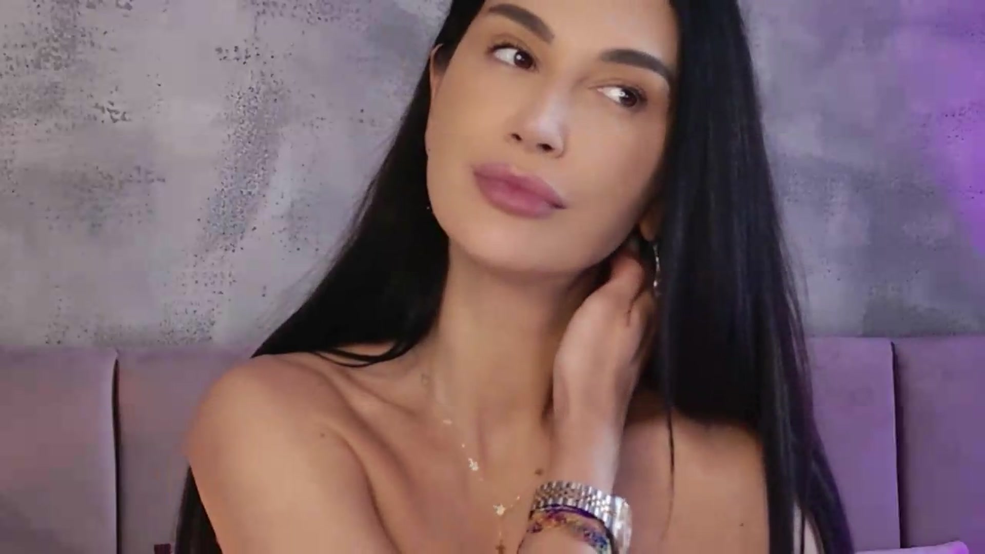 Gallery image thumbnail from Monalise's myfreecams stream on, 07/24/2026, 11:18 image 2 of 20