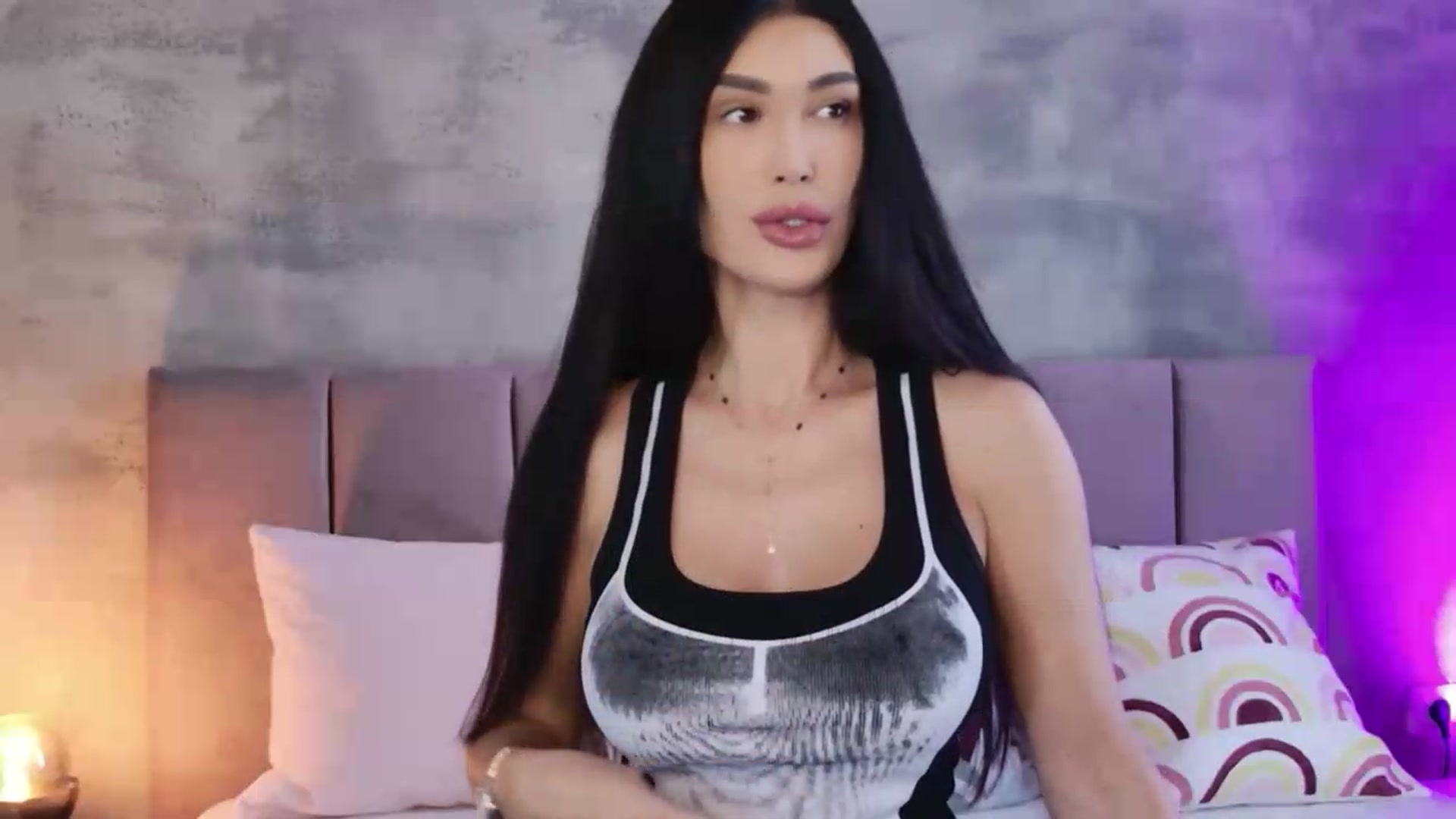 Gallery image thumbnail from Monalise's myfreecams stream on, 07/26/2026, 11:49 image 2 of 20