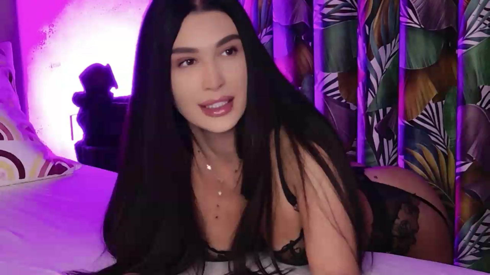 Gallery image thumbnail from Monalise's myfreecams stream on, 07/29/2026, 19:30 image 11 of 20