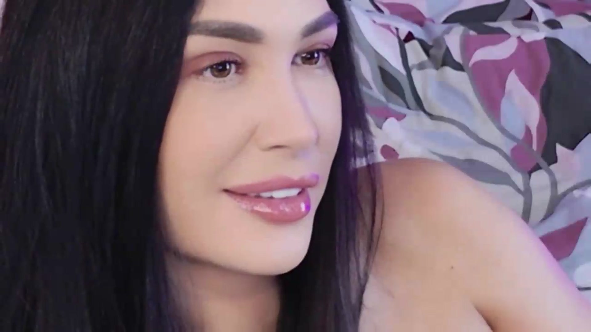 Gallery image thumbnail from Monalise's myfreecams stream on, 07/31/2026, 14:08 image 7 of 20