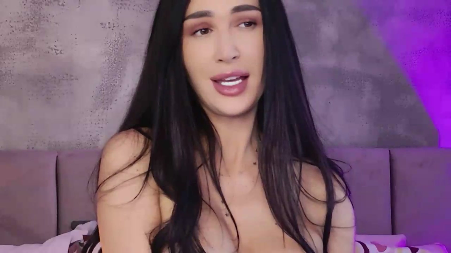 Gallery image thumbnail from Monalise's myfreecams stream on, 08/01/2026, 13:42 image 17 of 20