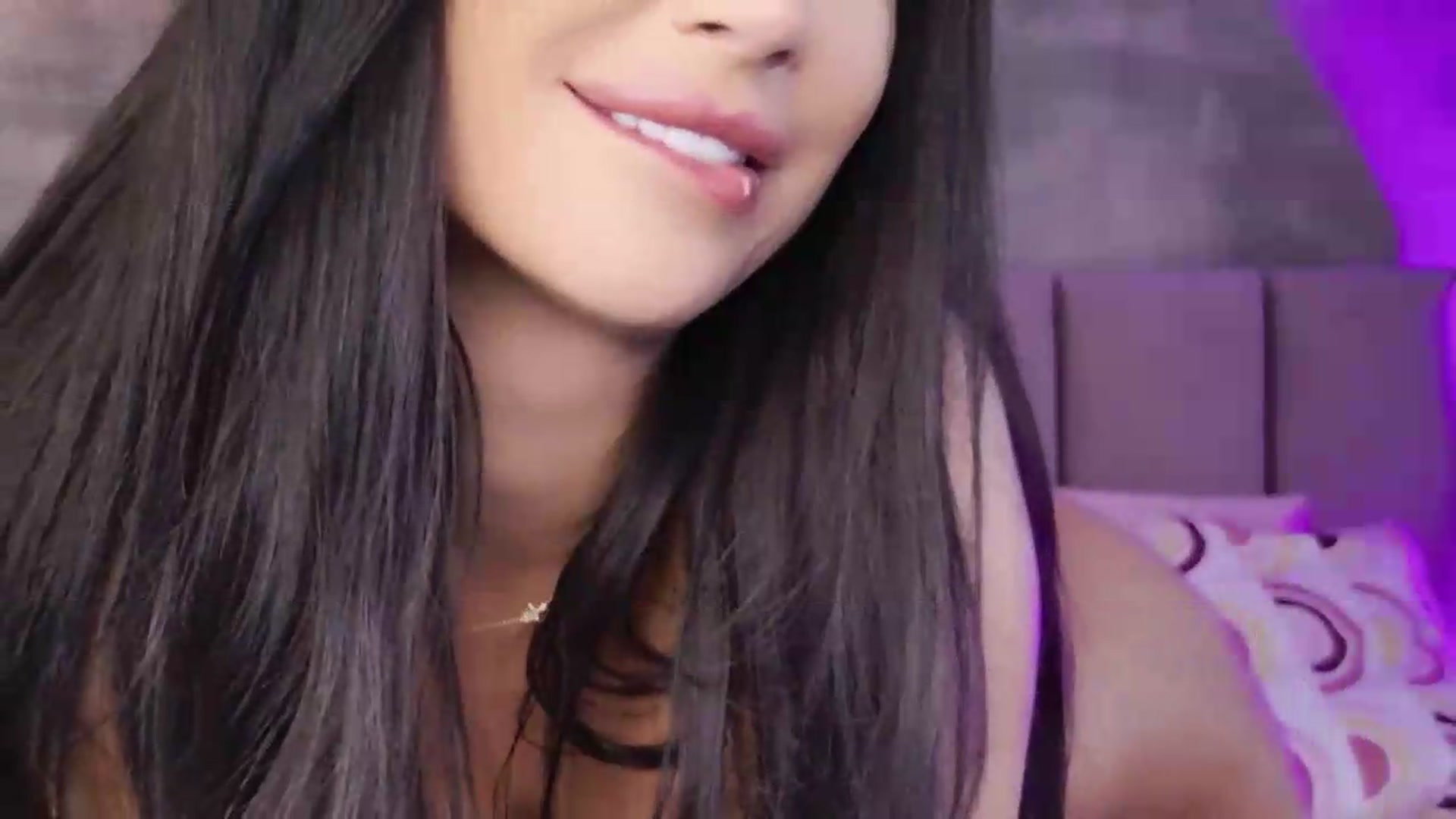 Gallery image thumbnail from Monalise's myfreecams stream on, 08/01/2026, 13:42 image 7 of 20