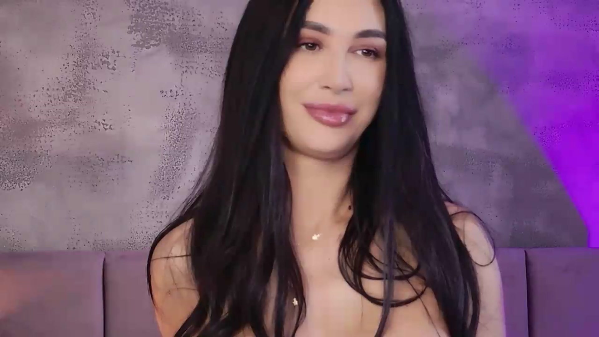Gallery image thumbnail from Monalise's myfreecams stream on, 08/01/2026, 13:42 image 8 of 20
