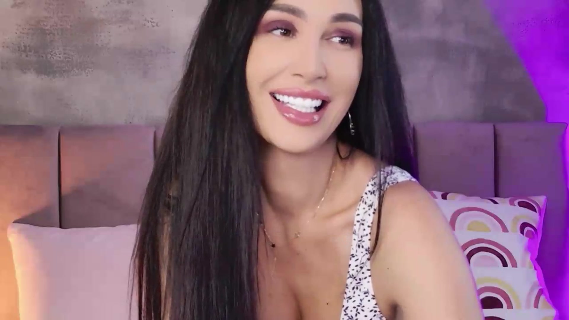 Gallery image thumbnail from Monalise's myfreecams stream on, 08/02/2026, 16:02 image 15 of 20