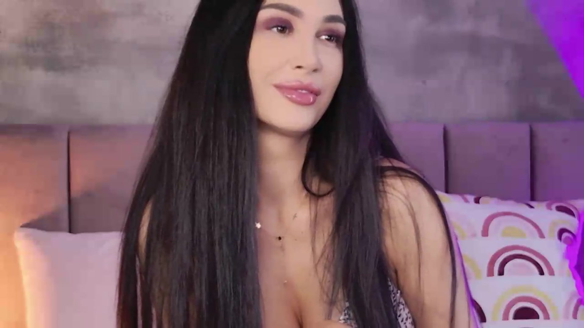 Gallery image thumbnail from Monalise's myfreecams stream on, 08/02/2026, 16:02 image 13 of 20